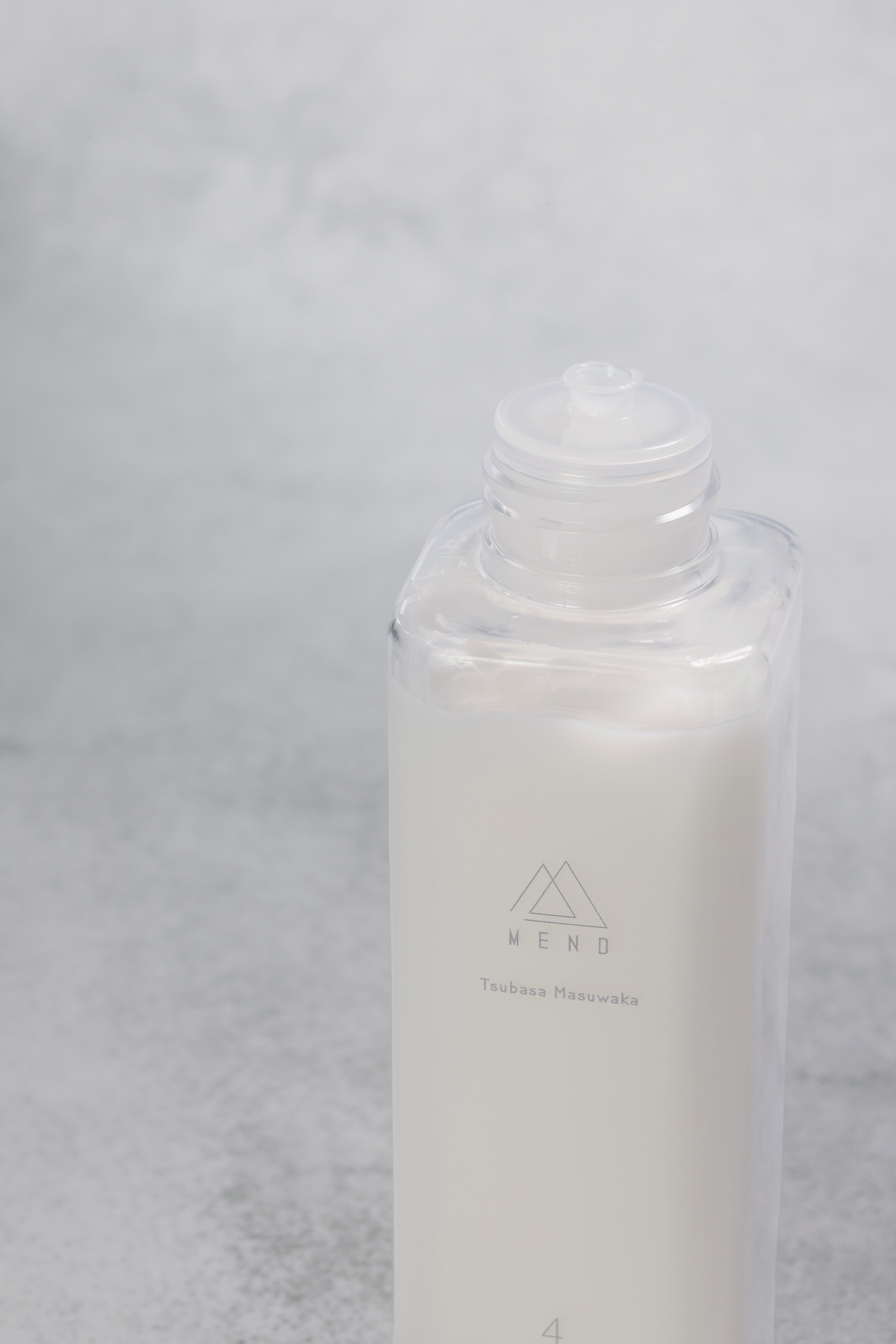 Tsubasa Masuwaka 4 Milk lotion